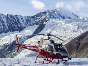 0-1e51a8fb8ab47b13caaab7b8f8730e4c_denaliglacierlandinghelicopter